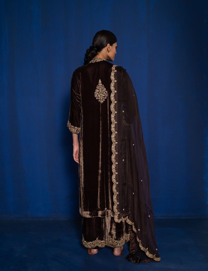 Maroon velvet suit set with hand embroidery of pure gold zardozi